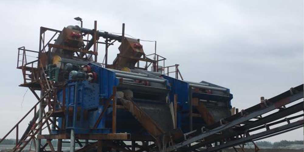 霍邱xx循環(huán)經(jīng)濟(jì)科技公司閉庫的鐵尾礦砂綜合再利用，每日獲利10萬元