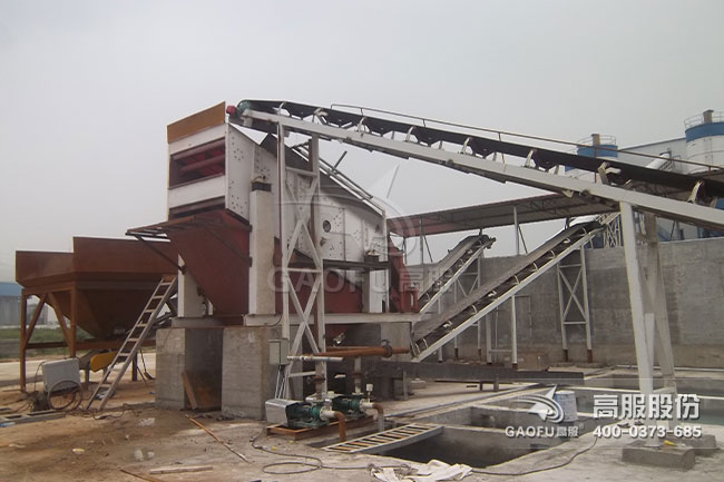 ZSG重型直線振動(dòng)篩客戶(hù)現(xiàn)場(chǎng)