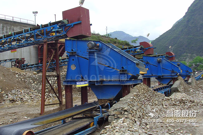 ZSG重型直線振動(dòng)篩客戶(hù)現(xiàn)場(chǎng)